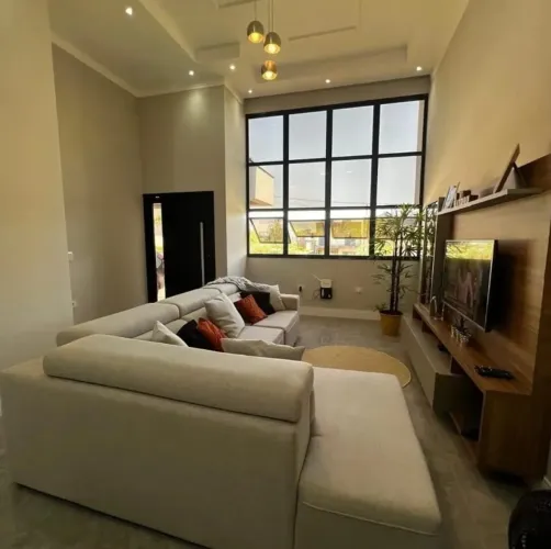 Casa térrea à venda no Condomínio Campos do Conde II, em Sorocaba-SP.
