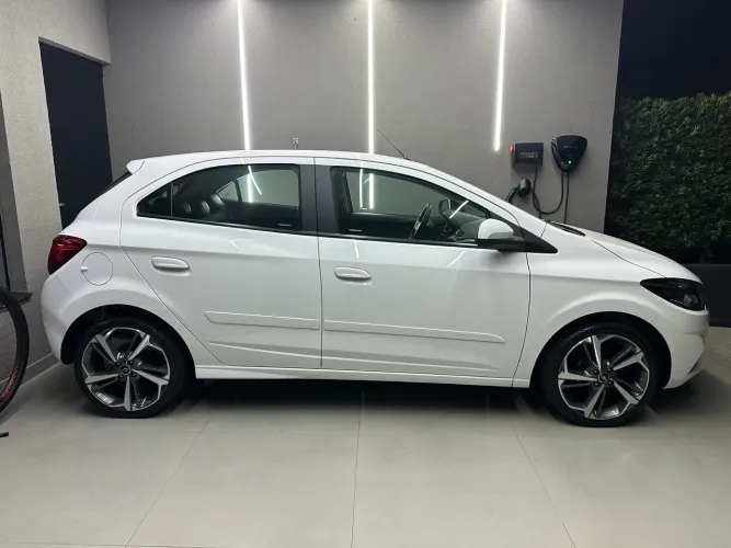 Chevrolet Onix Hatch LT 1.0 8V Flex Mec. 4P 2019