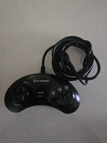 Controle premium Hyperkin sega usado poucas vezes