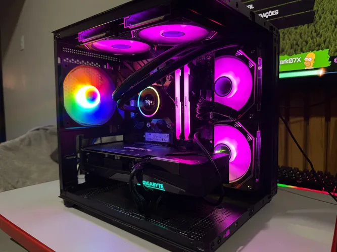 Pc gamer montado e completo.