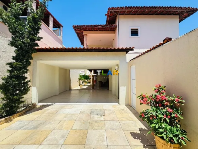 Casa Duplex com 5 QUARTOS na melhor localização do Passaré