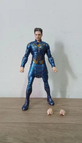 Marvel Legends Ikaris