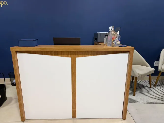 Vendo balcão em L, em estado de novo!
