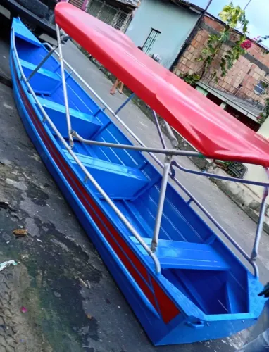 Bote de alumínio 6 metro 1.30 de largura por 45 de altura com motor mercúry 15 hp