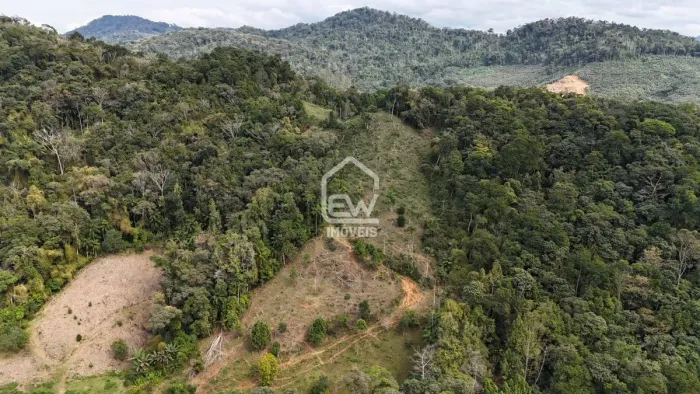Terreno com Área Total de 92.651,41m² em Massaranduba, SC