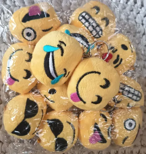2 Chaveiros de Emoji de Pelúcia (Novos) | WhatsApp / Instagram / Twitter / Redes Sociais