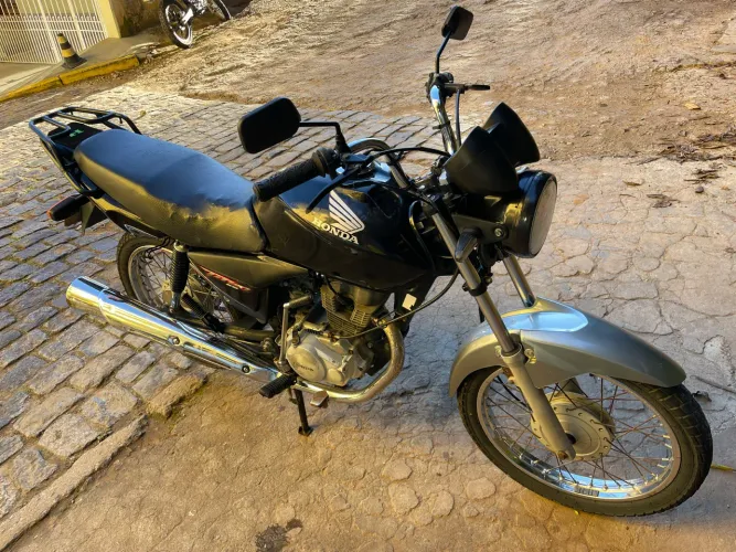 Vende-se titan ks 150cc 2008