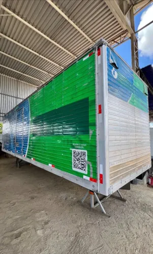 Baú truck carga seca São Paulo 9,00 metros