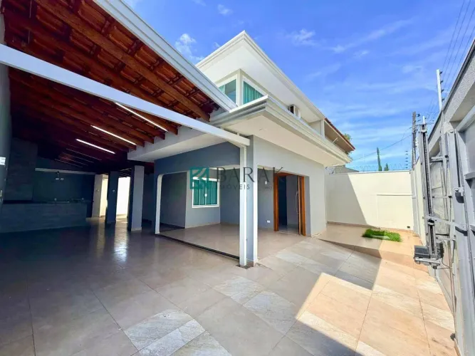 Sobrado com 3 dormitórios à venda, 200 m² por R$ 950.000,00 - Parque das Laranjeiras - Mar