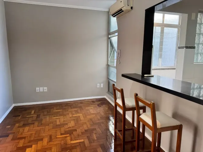 Apartamento para aluguel possui 52 metros quadrados com 1 quarto