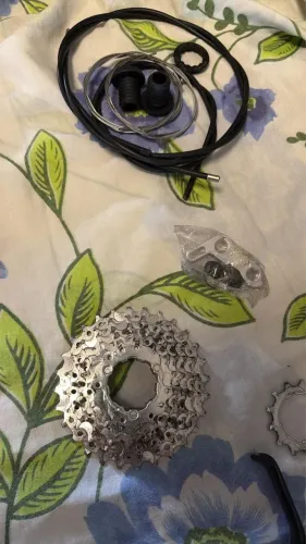 Vendo peças de bicicleta