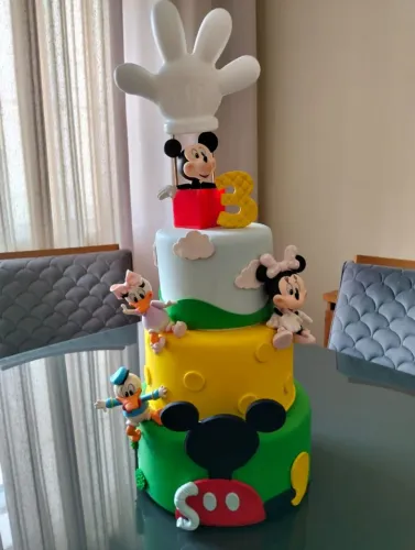 Bolo fake Turma do Mickey
