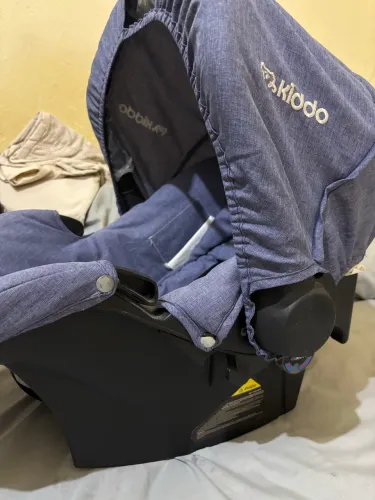 Bebê conforto azul KIDDO 