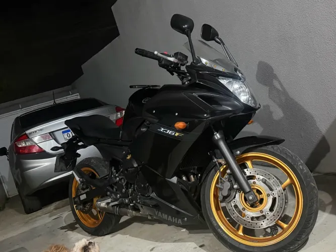 XJ6F 2012 vendo ou troco