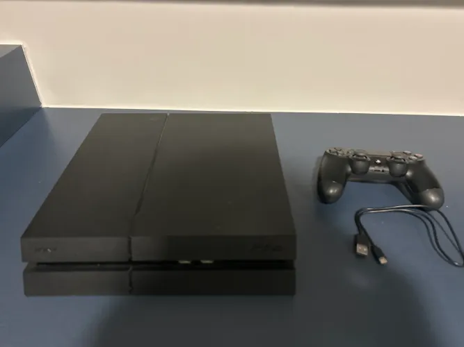 PS5 usado com manete original seminova