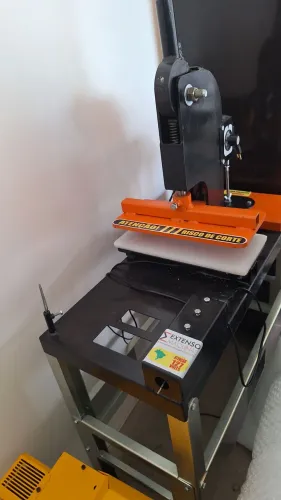 Máquina de Corte e Sublimação de Chinelo + Facas de Molde Extenso Máquinas
