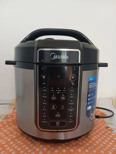 Panela de pressão elétrica Midea 6 litros