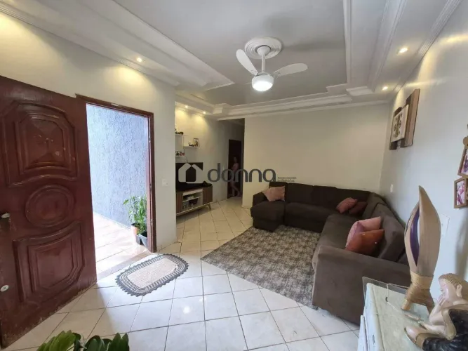Casa à venda, 3 quartos, 1 suíte, 8 vagas, Oneida Mendes - Uberaba/MG