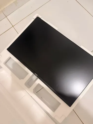 MONITOR AOC 180hz novo