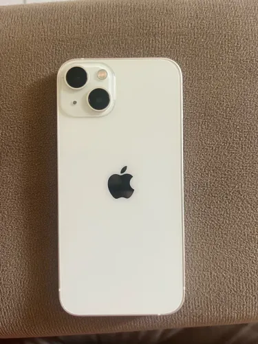 iPhone 13 branco com 128GB