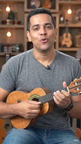 Aula de Violão, Cavaquinho e Violino - Professor Particular