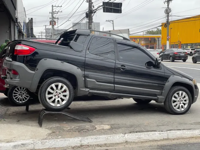 Fiat Strada Adv.ext./ Ext. 1.8 Locker Flex CD 2016