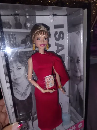 Barbie collector Isabele allende