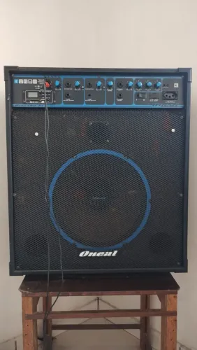 Vendo uma Caixa de Som