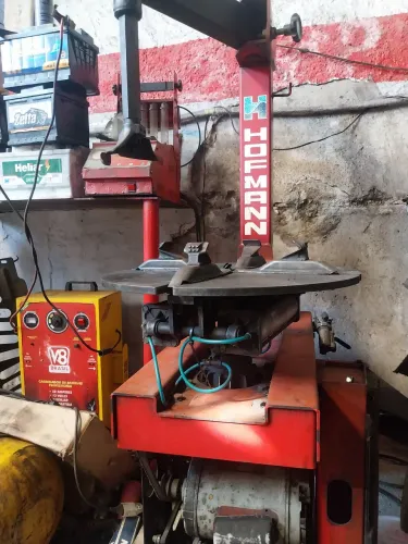 Maquina de tirar pneu