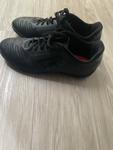 chuteira umbro society class TF
