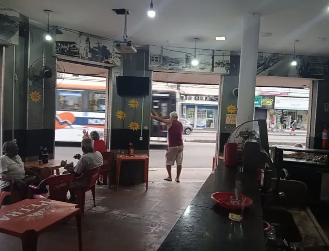 Passo excelente bar 