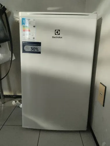 Frigobar Eletrolux 122 L