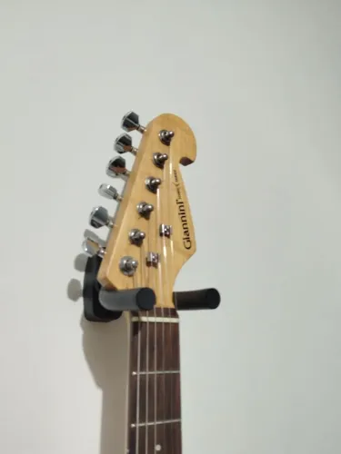Vendo essa guitarra de entrada da marca Giannini - Super Sonic X Series