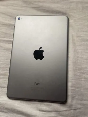 iPad mini 4 top 
