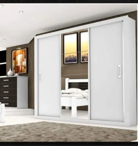Guarda roupa de casal 3 portas
