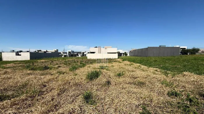 Terreno Residencial / Comercial a venda o Jardim Ipe IV