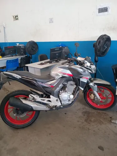 Honda CB TWISTER 250cc 2018 Vitória motors