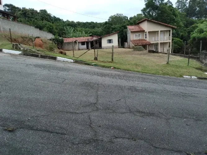 Troco Casa em Araçariguama por Casa em Itaoeva/São Paulo 
