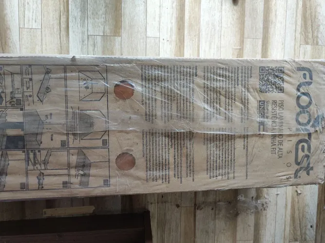 PISO LAMINADO DE ALTA RESISTÊNCIA 