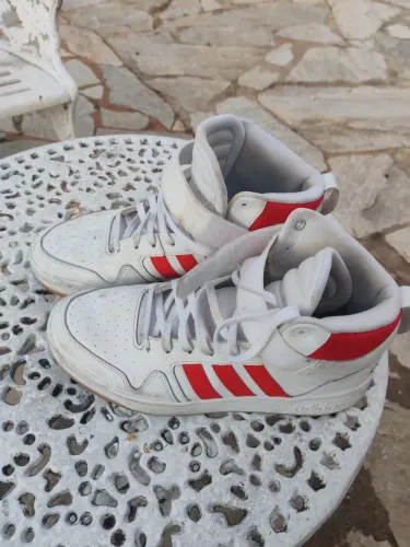 Tênis Adidas