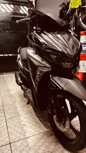 Neo 125 com baixo km pneus novos