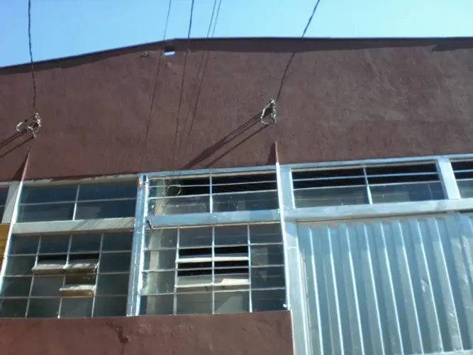 Galpão 290m2 com AVCB Bairro Santa Amelia