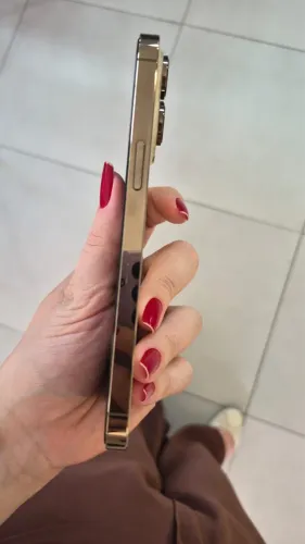 Vendo IPhone 14 Pro Max dourado