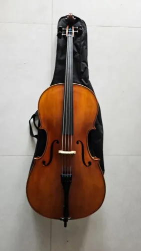 Violoncelo orquezz 4/4 com encordoamento Jargar classic