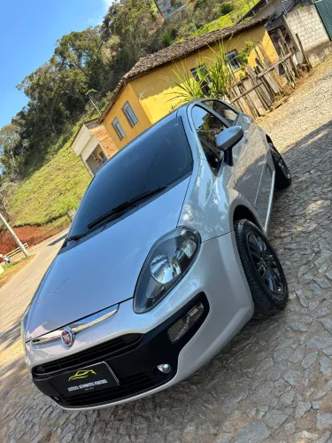 Fiat Punto Attractive Italia 1.4 F.flex 8V 5P 2014