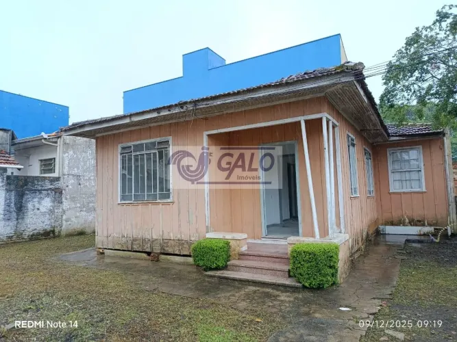Casa para Locação em Curitiba, Água Verde, 2 dormitórios, 1 banheiro