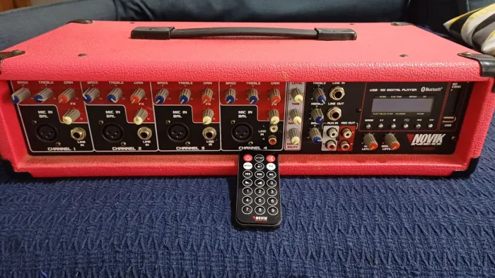 MESA DE SOM POTENCIA 600W  + DUAS CAIXAS ACUSTICAS 