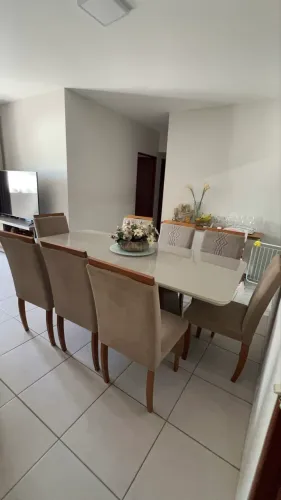 Mesa de jantar 8 cadeiras