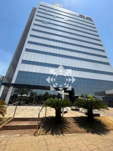 Sala comercial com mezanino no Edifício Palmas Business na 106 Norte