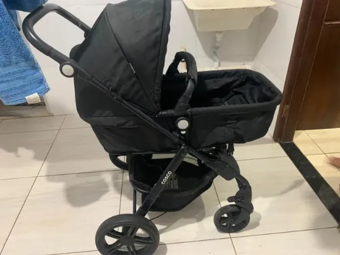 Carrinho de bebê + bebê conforto